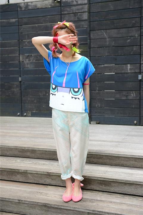 ストッキングのフェイスアップTシャツ