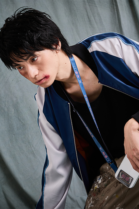 トワイライト・ウォリアーズ 決戦！九龍城砦 モデル スカジャン、陳洛軍 モデル スマホストラップ＆フォンタブ、蜜汁叉燒 モデル 刺繍ポーチ