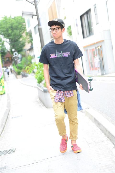 X-LARGE1stロゴTシャツxUBIQ2号機スニーカー