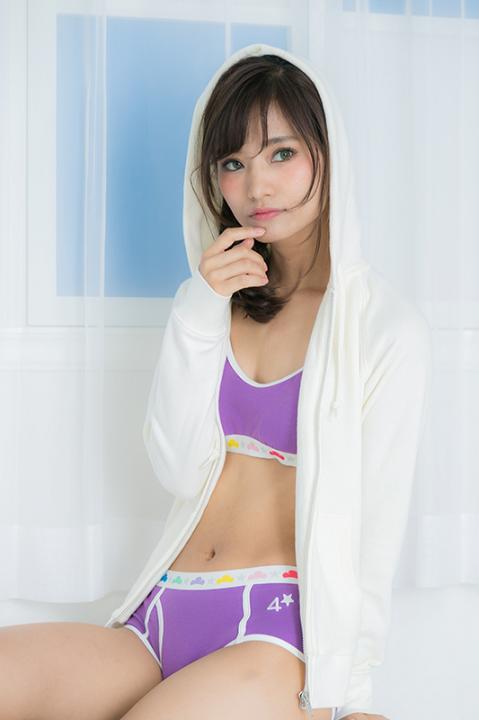 一松 モデル　ノンワイヤーブラ&ガールズブリーフセット 下着 おそ松さん