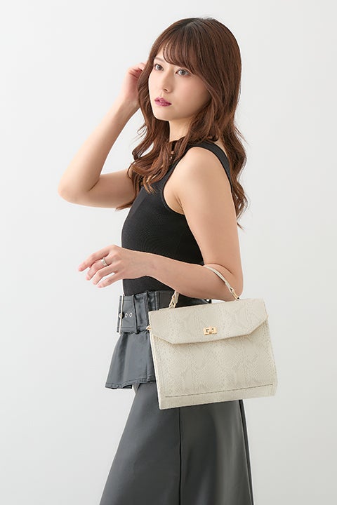 ヘビ柄、トラ柄 デザイン！ ハンドバッグ ホワイト ファン・デ・バッグ Fan de Bag