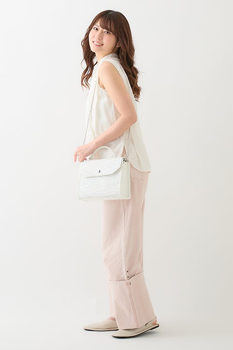 ヘビ柄、トラ柄 デザイン！ ハンドバッグ ホワイト ファン・デ・バッグ Fan de Bag