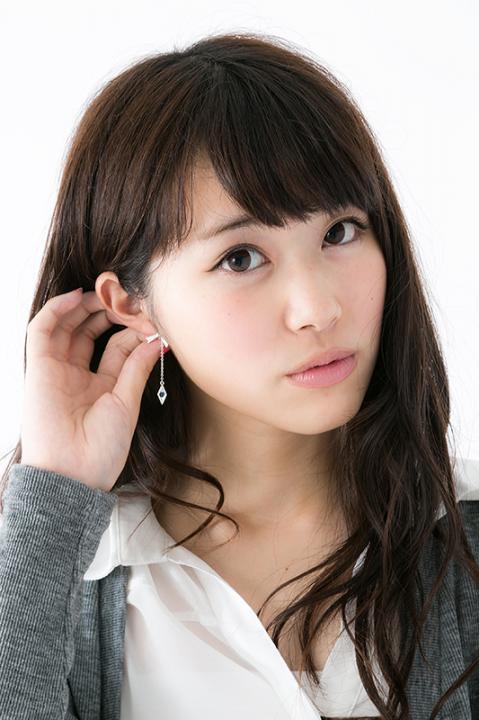 サイ モデル　ピアス アクセサリー 夢王国と眠れる100人の王子様