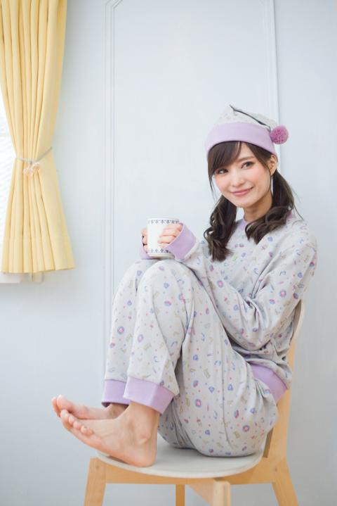 一松 モデル　パジャマ ルームウェア おそ松さん