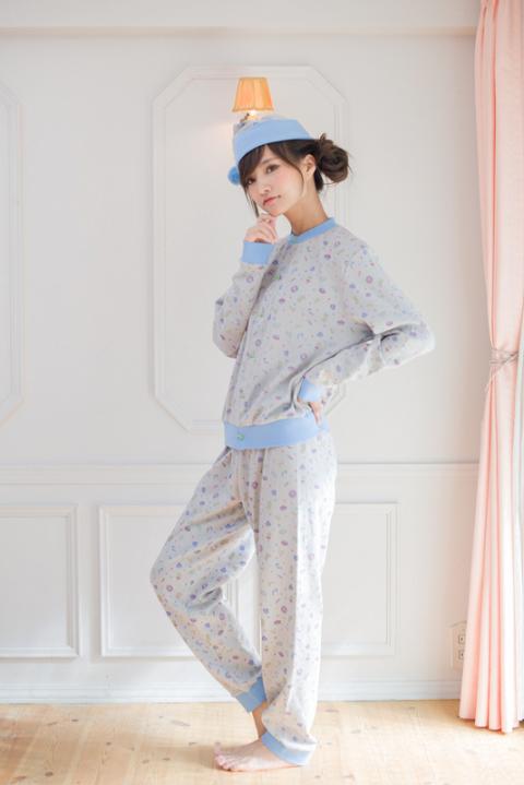 カラ松 モデル　パジャマ ルームウェア おそ松さん