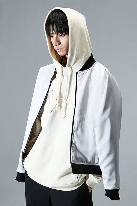 黒崎一護 モデル アウター＆ボディバッグ＆キャップ、平子真子 モデル アウター BLEACH 千年血戦篇