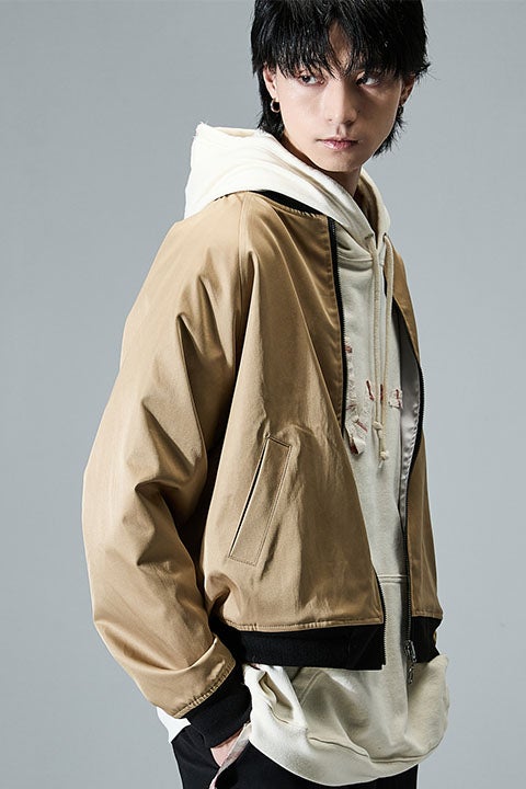 黒崎一護 モデル アウター＆ボディバッグ＆キャップ、平子真子 モデル アウター BLEACH 千年血戦篇