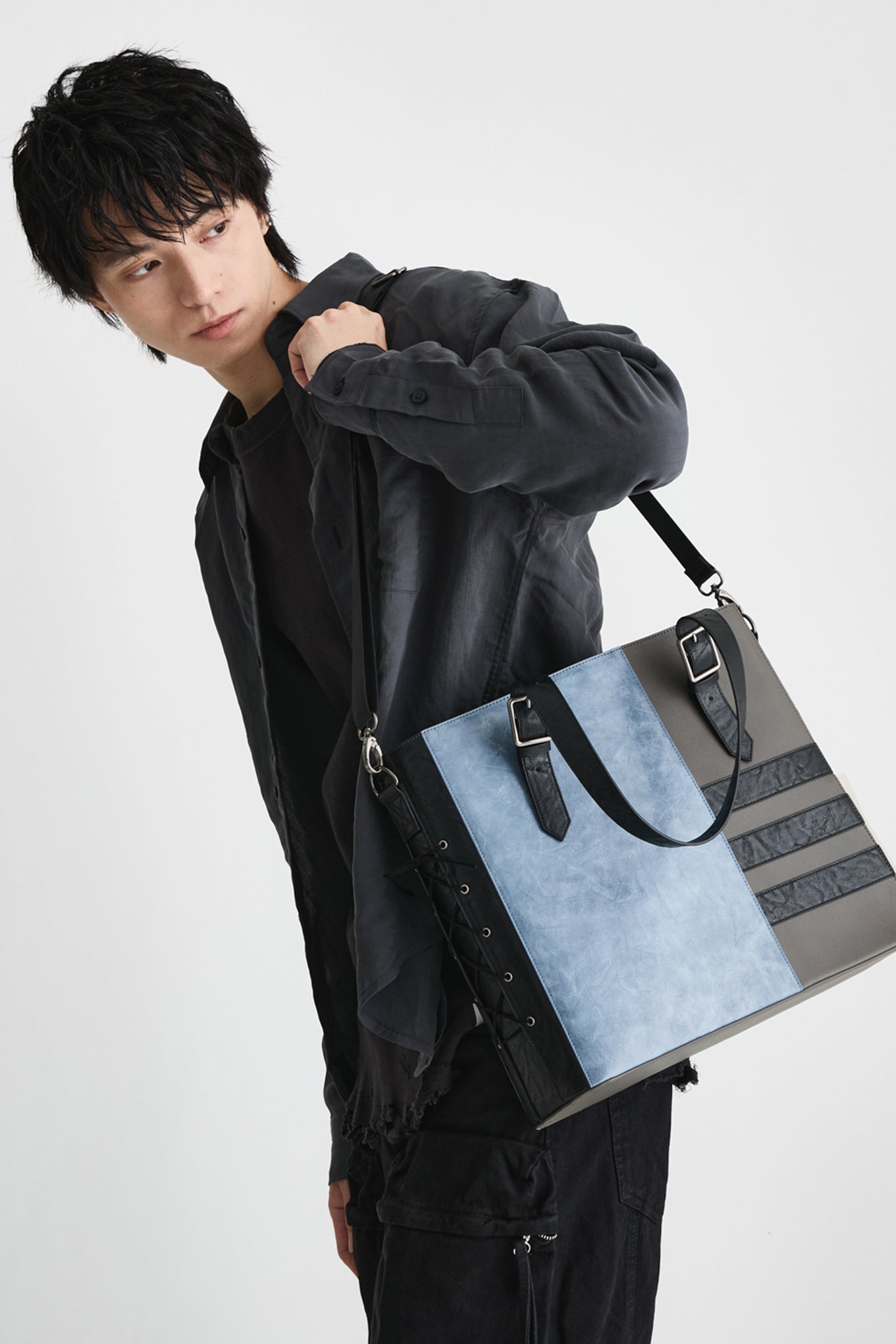 白の書、ニーア、カイネ、エミール、ニーア(新宿) モデル 二つ折り財布、バッグ、ストール＆ストールピン、アウター NieR Replicant ver.1.22474487139...