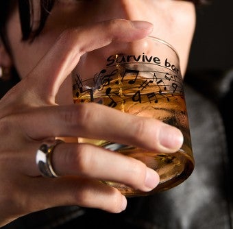 Survive ber Revolve Bar グラス&ペーパーコースター