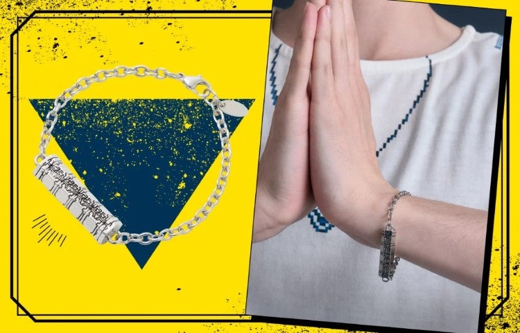 BRACELET