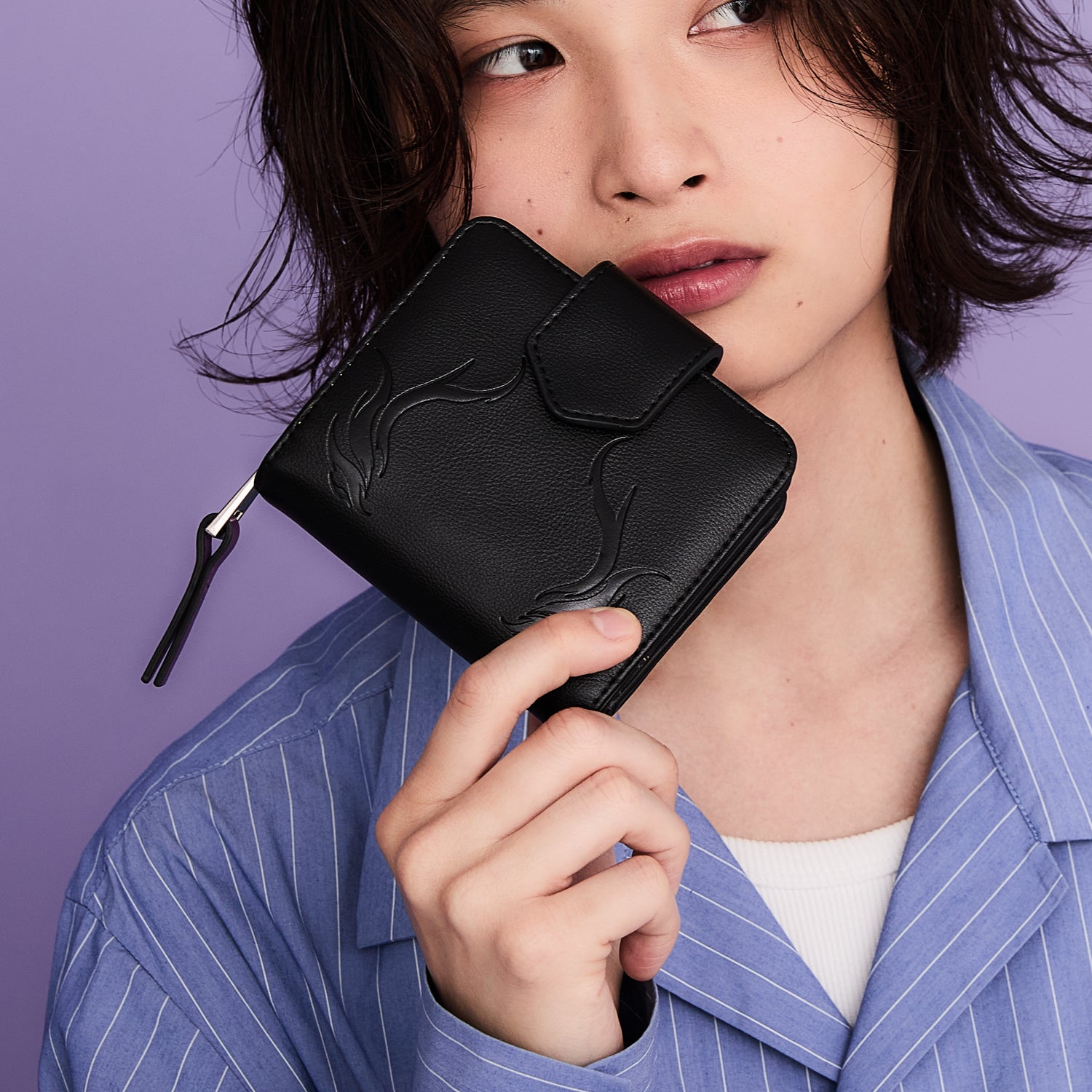 闇ノシュウ モデル 二つ折り財布 NIJISANJI EN